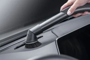 Saugpinsel mit flexiblem Drehgelenk