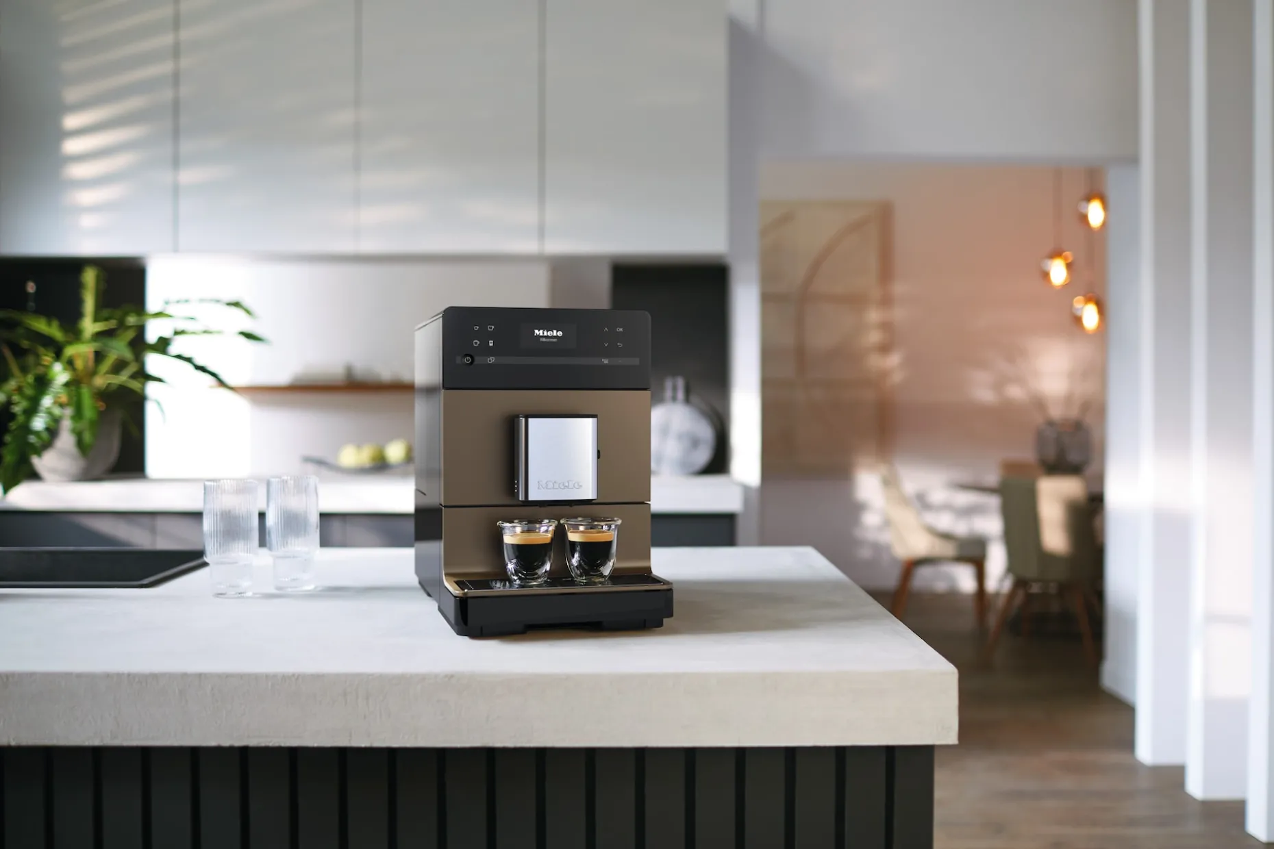 cm__silence_bronze_pearlf_6.webp CM 5710 Silence Bronze PearlFinish
